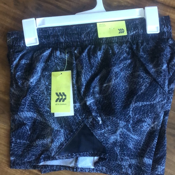 Al in Motion Pants - Athletics Black shorts